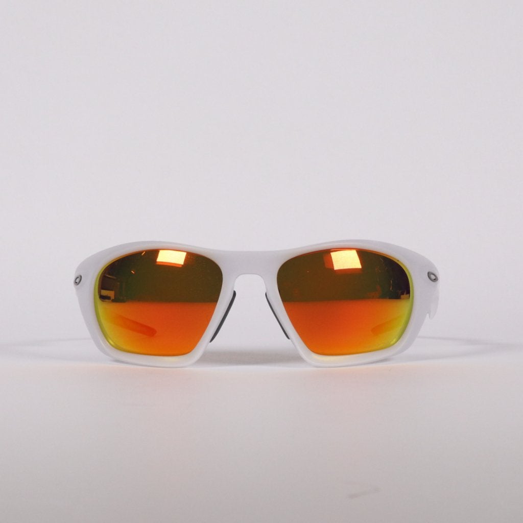 Oakley OO9431-1060 Zonnebril - A Grade, Oakley, Zo goed als nieuw, Support@oakley.com, 1 Icon, 1 Legacy Way
Foothill Ranch, CA 92610
USA
