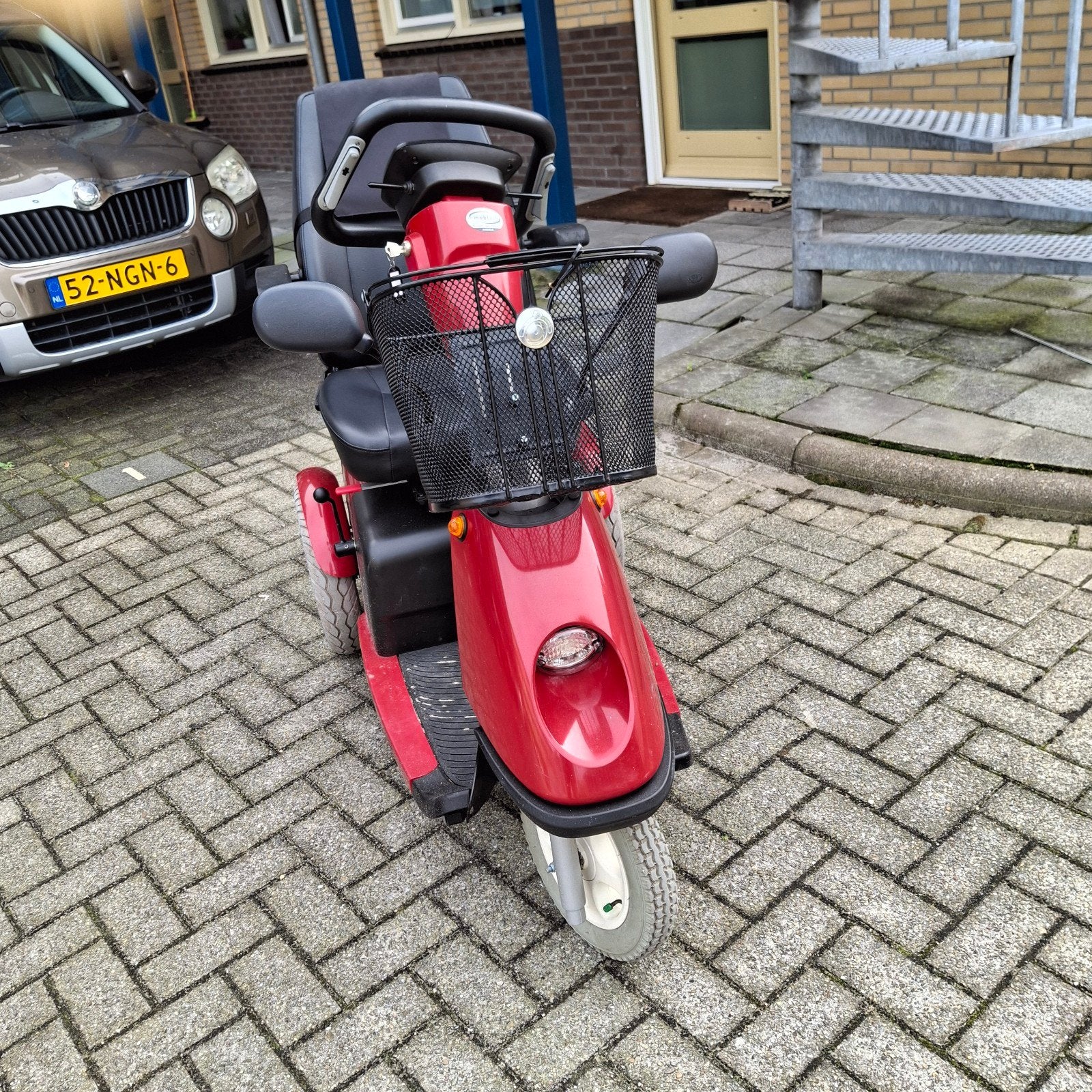 Rode scootmobiel Trophy 6, Diversen, Ophalen, Zo goed als nieuw, 36 t/m 45 km, 16 km/u of meer