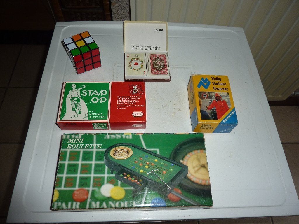 vintage gezelschaps spellen, Hobby en Vrije tijd, Gezelschapsspellen | Bordspellen, Ophalen of Verzenden, Gebruikt