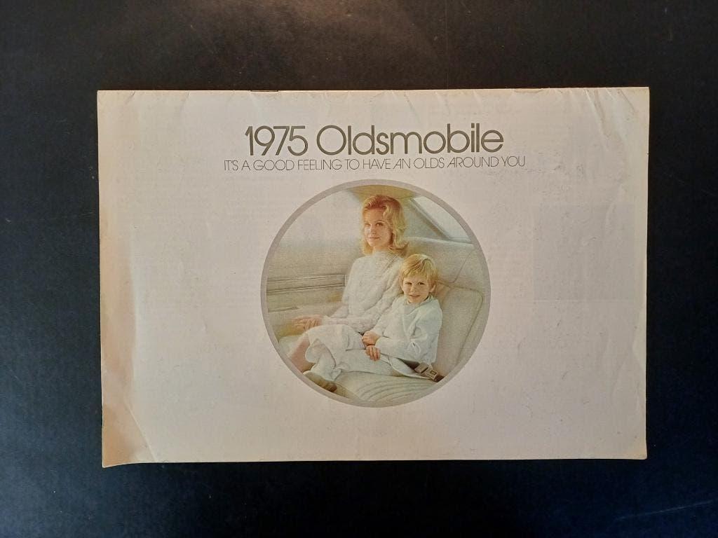 OLDSMOBILE 1975 dealer brochure folder origineel U.S.A., Ophalen of Verzenden, Zo goed als nieuw, Overige merken