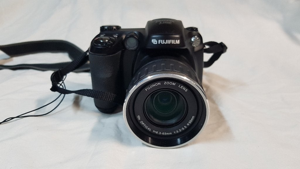 Fujifilm FinePix S5600 Bridgecamera met tas, Oudenstaart 1, 5047 TK Tilburg, Nederland, Fujifilm, Cameratas, FUJIFILM Europe BV [Group Company]