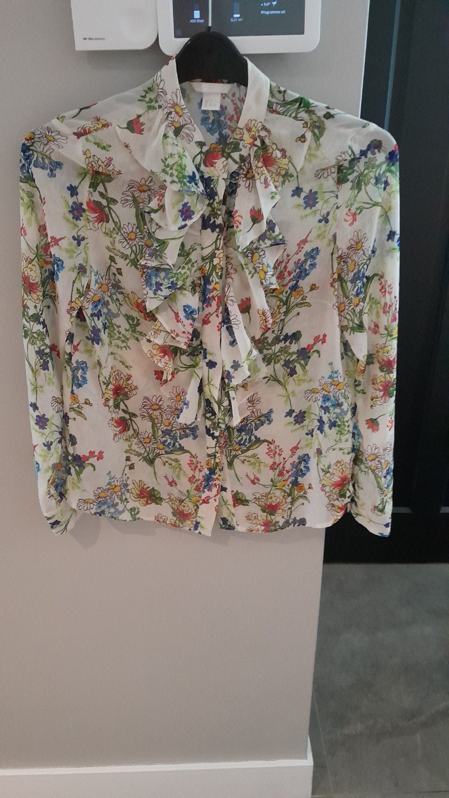 H&M Bloemenblouse met ruches - Maat 36 (S), H&M, Meerkleurig, Ophalen of Verzenden, Zo goed als nieuw