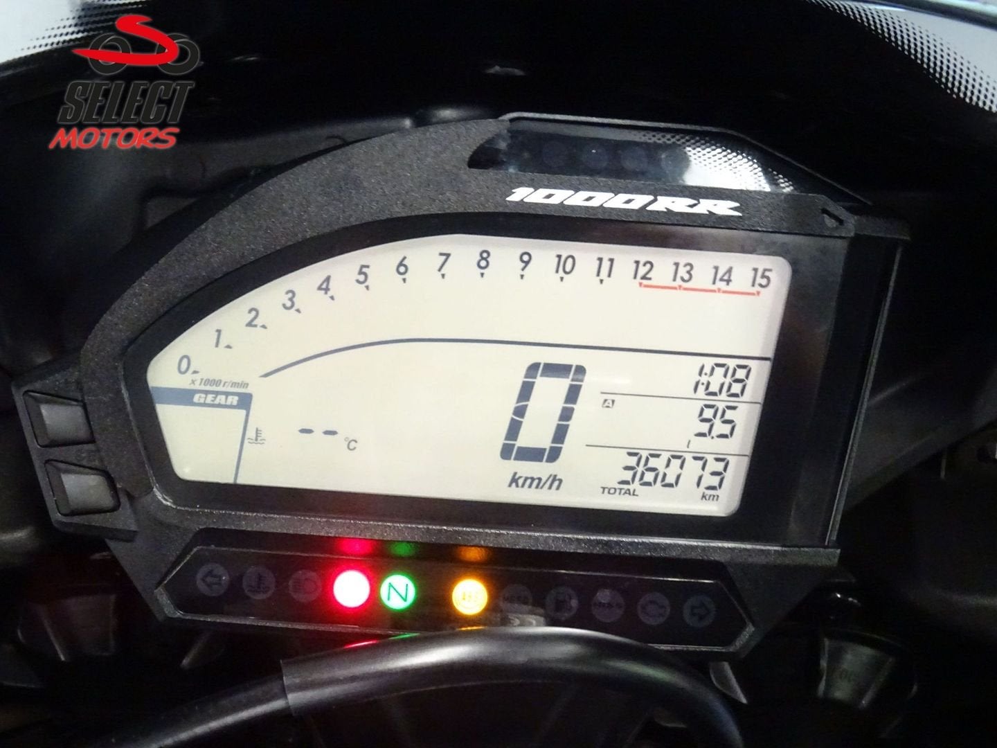 HONDA CBR 1000 RR FIREBLADE CBR1000RR SC59 (2016), Motoren, HONDA, 4 cilinders, Motorrijbewijs A, Onbekend