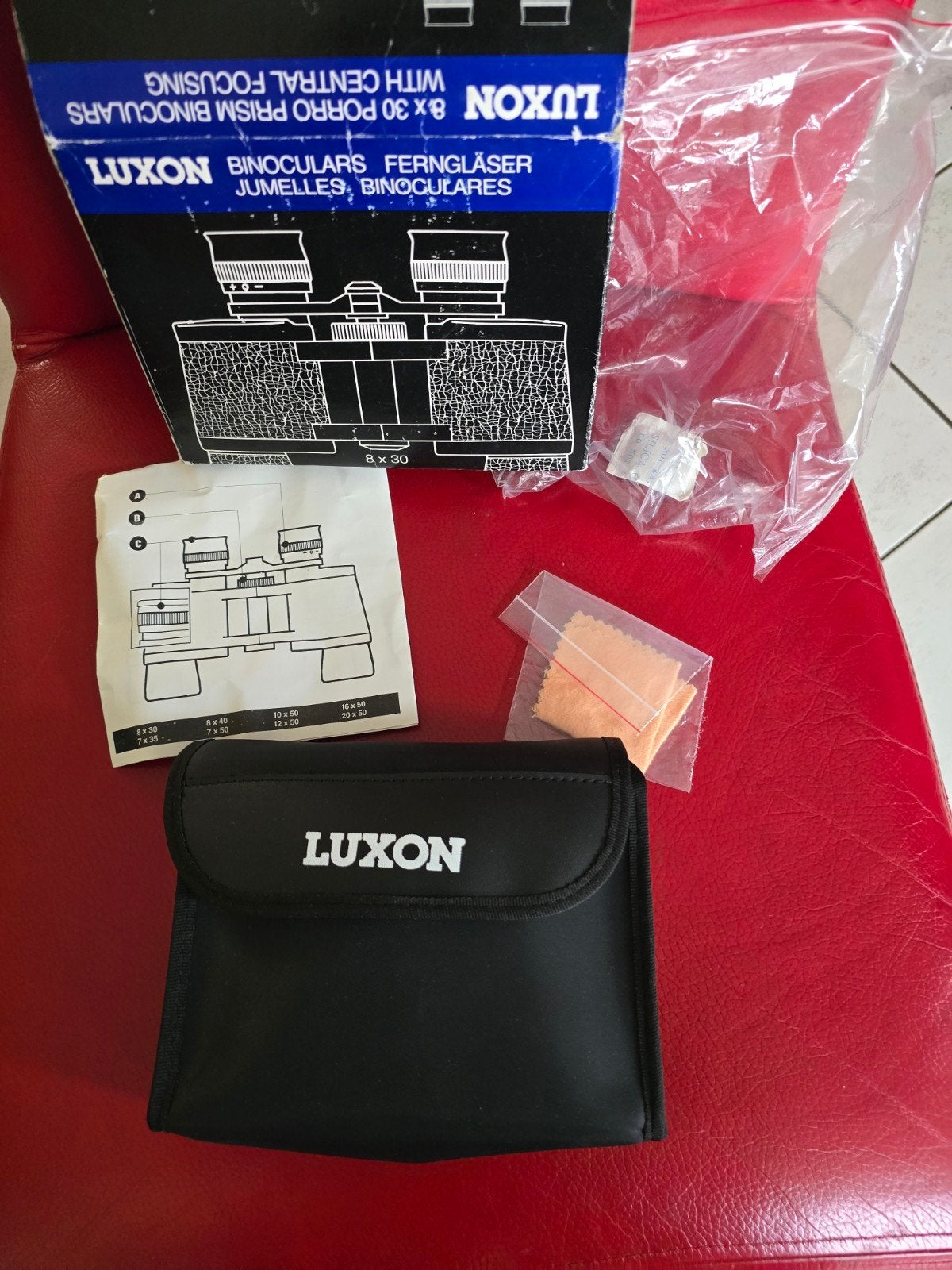 Luxon 8x30 verrekijker met tas en doos, Zo goed als nieuw, 8 tot 12x, Met hoes of tas, Porro (met knik)
