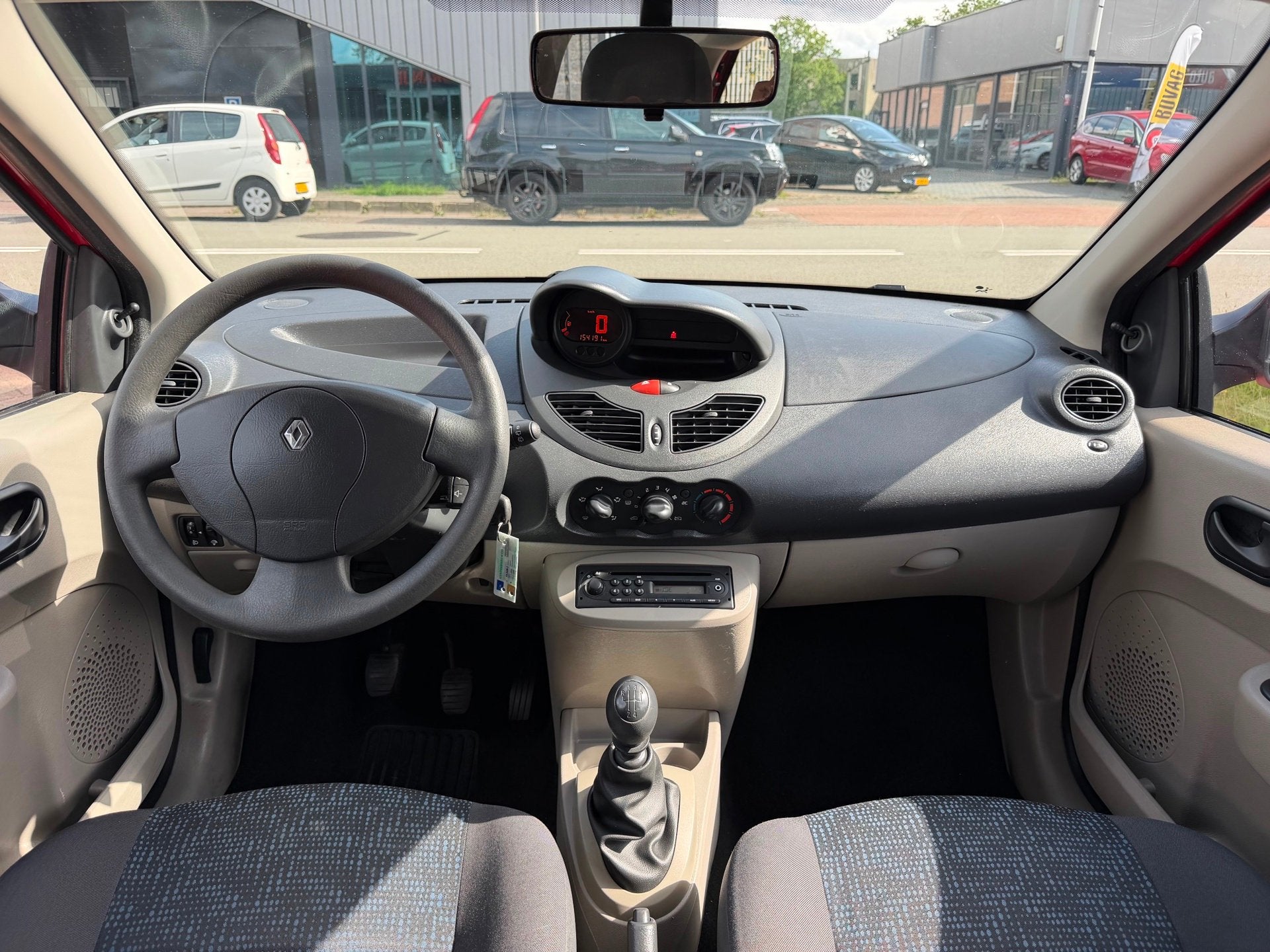 Renault Twingo 1.2 Authentique/Airco/Elektrische Raam/Stuurb, Dealer onderhouden, Twingo, Gebruikt, 31 €/maand