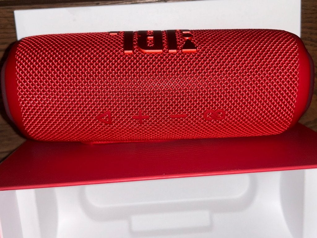 Foto 4 van JBL Flip 6 Rood - Draagbare Bluetooth Speaker *~~nieuw~~*