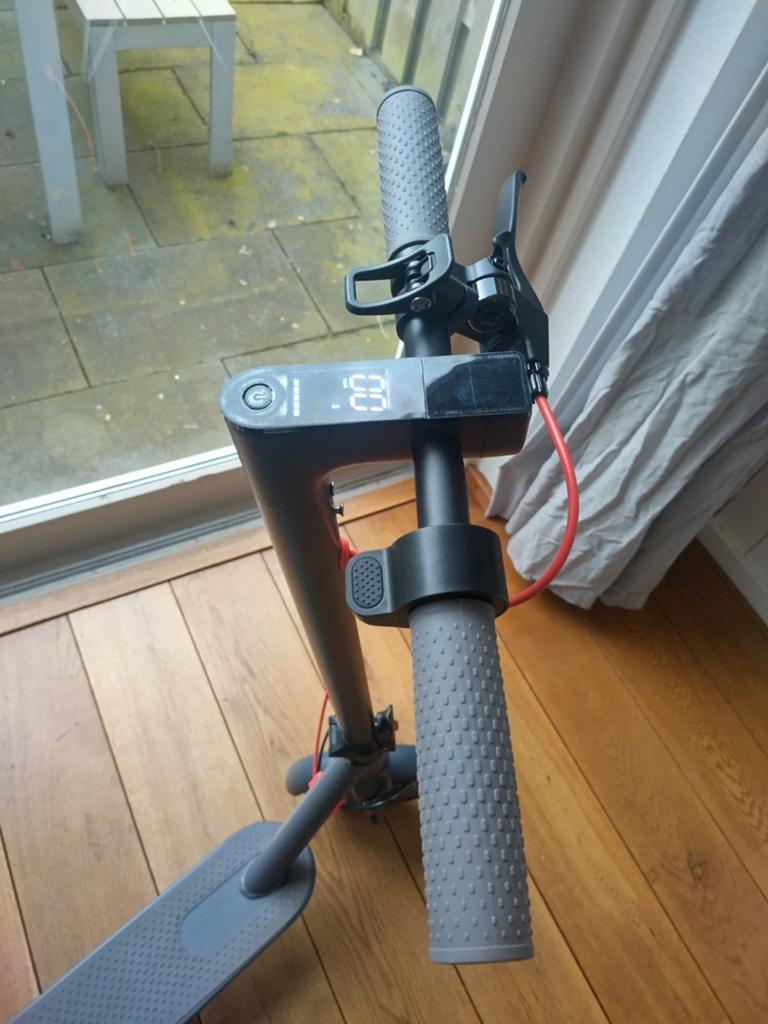 Elektrische step (E-scooter) - bijna nieuw, Fietsen en Brommers, Steps, Ophalen of Verzenden, Zo goed als nieuw, Elektrische step (E-scooter)