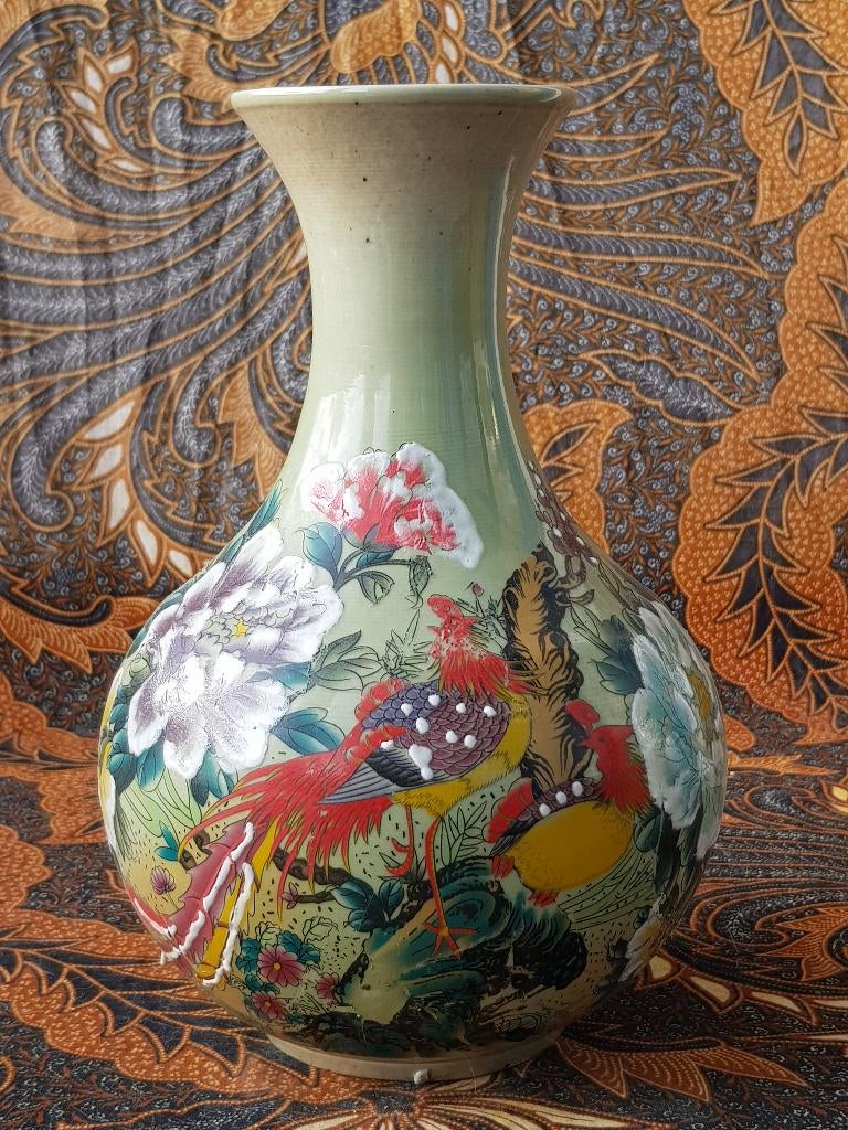 Mooie antieke Chinese vaas met bloemen en vogels 23,5 cm.
