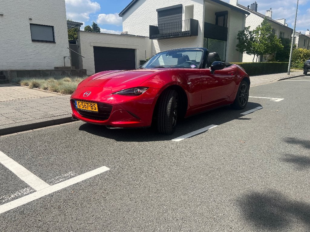 Mazda MX-5 1.5 Skyactiv-G - 131 TS -96KW- 2015-Rood, Achterwielaandrijving, 4 cilinders, Cabriolet, Leder
