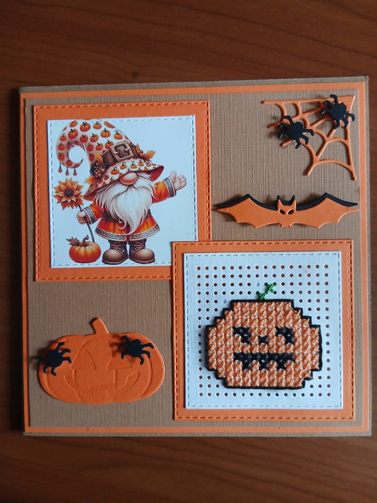 kaart halloween gnome pompoen geborduurd 173 = 2,25, Ophalen of Verzenden, Kerst
