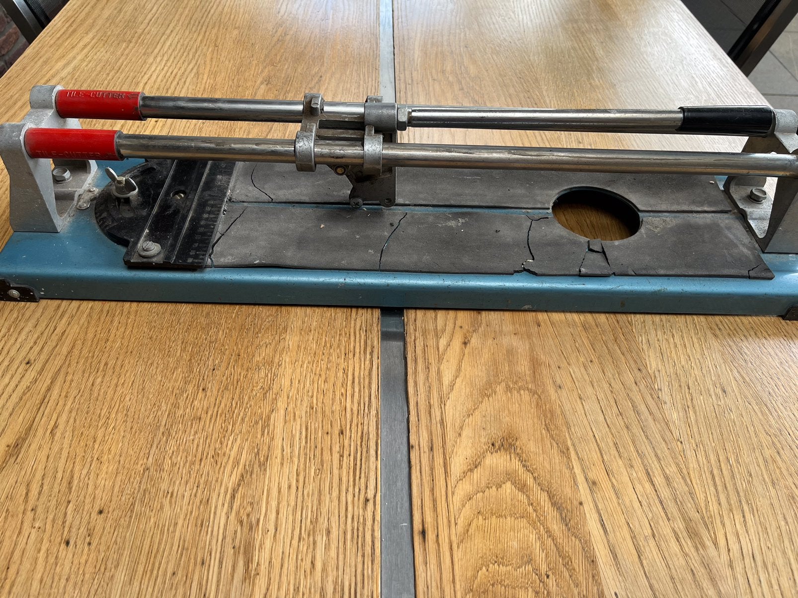 Tegelsnijder, Ophalen, Gebruikt, 60 cm of meer, Minder dan 5 m²
