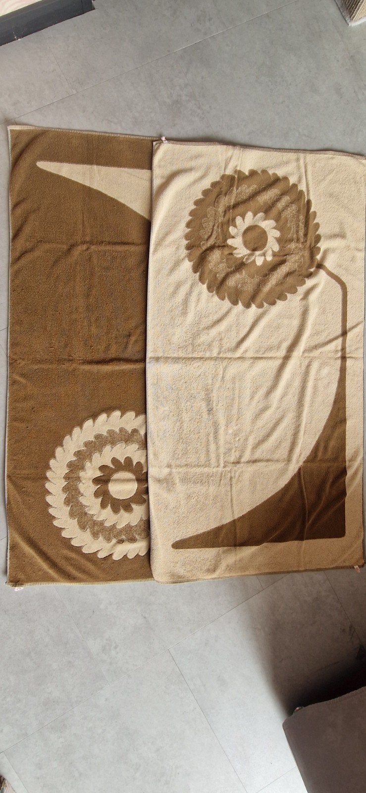 2 vintage Walra badlakens jaren 70. Bruin/beige, 150 x 80, Huis en Inrichting, Badkamer | Badtextiel en Accessoires, Gebruikt
