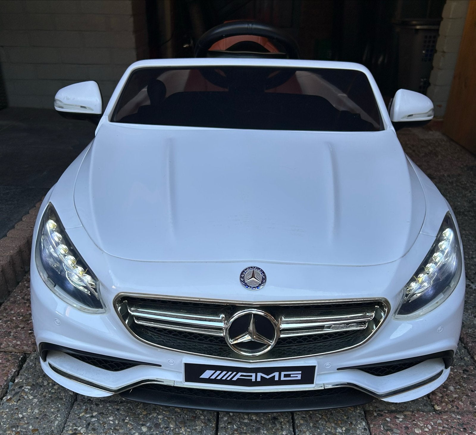 Mercedes-Benz AMG Elektrische Kinderauto Wit, Ophalen, Zo goed als nieuw, Overige typen