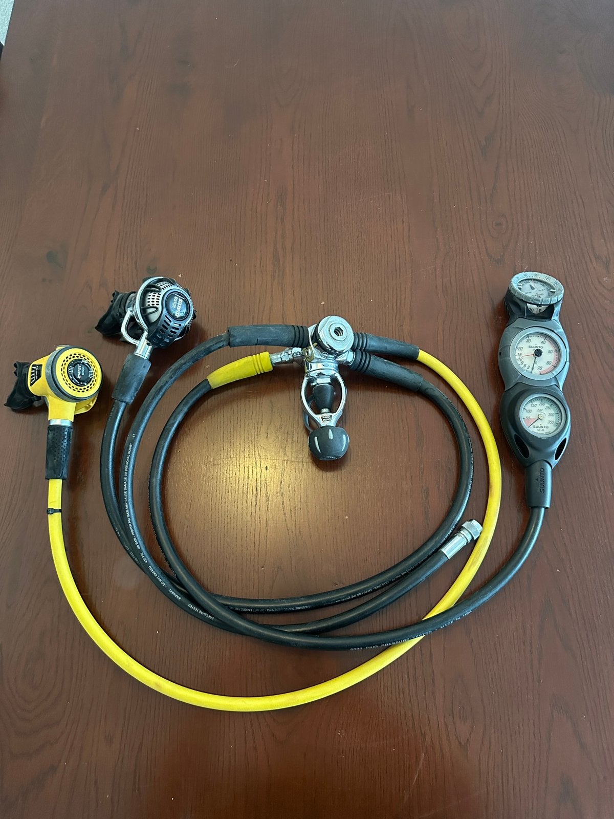 Adem automaat + suuto CB three in-line van Mares, Watersport en Boten, Duiken, Ophalen, Gebruikt, Overige typen