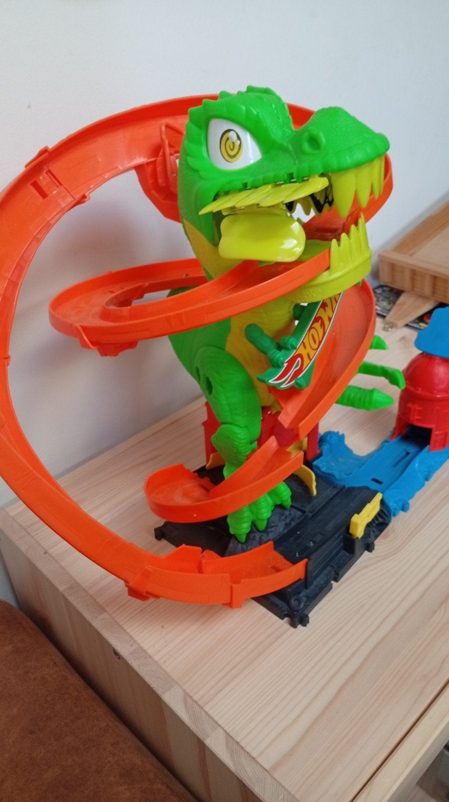 Hot Wheels dino baan, Kinderen en Baby's, Speelgoed | Racebanen, Ophalen of Verzenden, Zo goed als nieuw, Handmatig, Hot Wheels