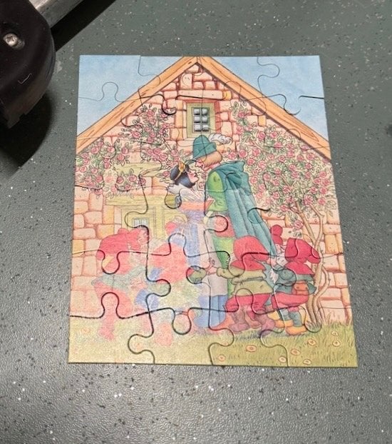 Sneeuwwitje puzzel, Ophalen of Verzenden, 10 tot 50 stukjes, Gebruikt, 4 tot 6 jaar