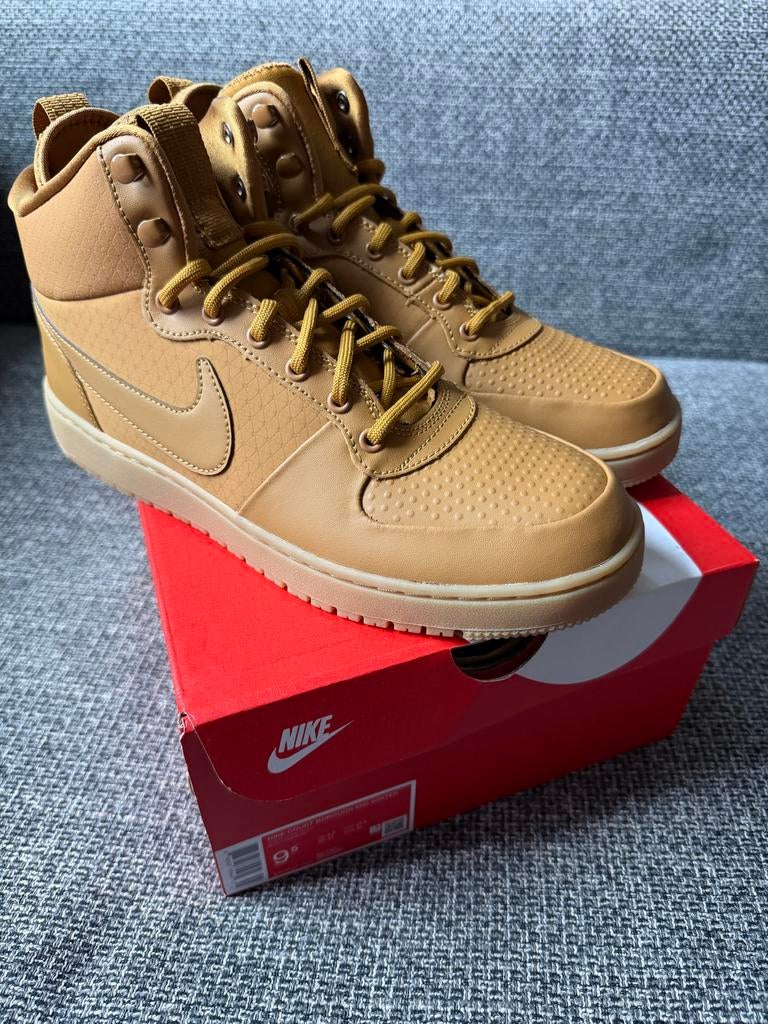 Nike Court Borough Mid Winter - Maat 43 - Nieuw in doos, Bruin, Nieuw, Ophalen of Verzenden, Sneakers of Gympen