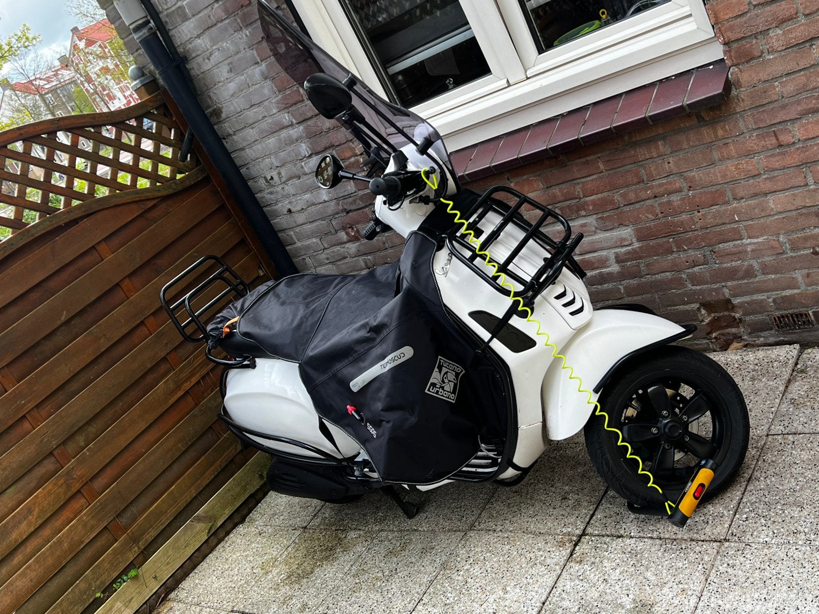 Vespa primavera, Fietsen en Brommers, Snorfietsen en Snorscooters, Gebruikt, Ophalen of Verzenden, Benzine, Vespa