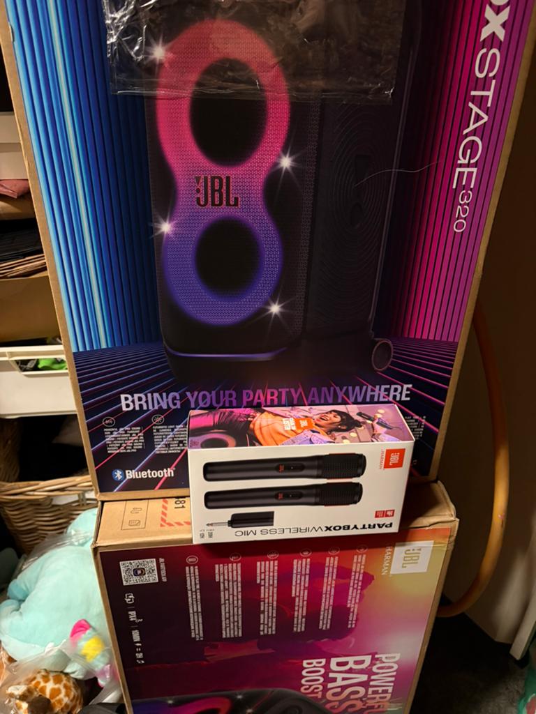 JBL 320 Speakers - nieuw in ongeopende doos
