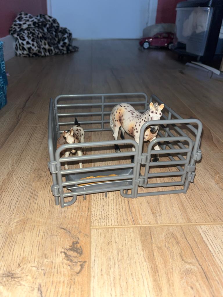 Schleich paarden met omheining, Kinderen en Baby's, Ophalen of Verzenden, Gebruikt