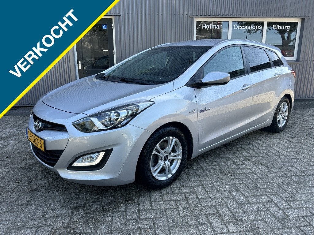 Hyundai i30 Wagon 1.6 GDI i-Motion PDC AIRCO 2012 EXPORT!, Euro 5, Gebruikt, 4 cilinders, Verwarmde buitenspiegels