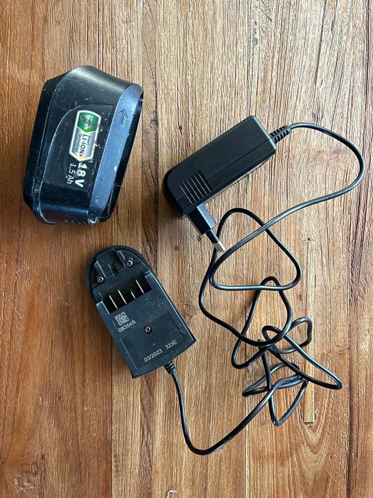 Bosch 18V origenele oplader met 1.5Ah Accu, Ophalen of Verzenden, Gebruikt