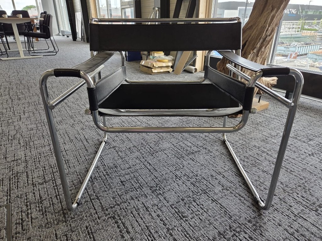 Wassily chair / bauhaus Zwart, Ophalen, Design, Zo goed als nieuw, 75 tot 100 cm