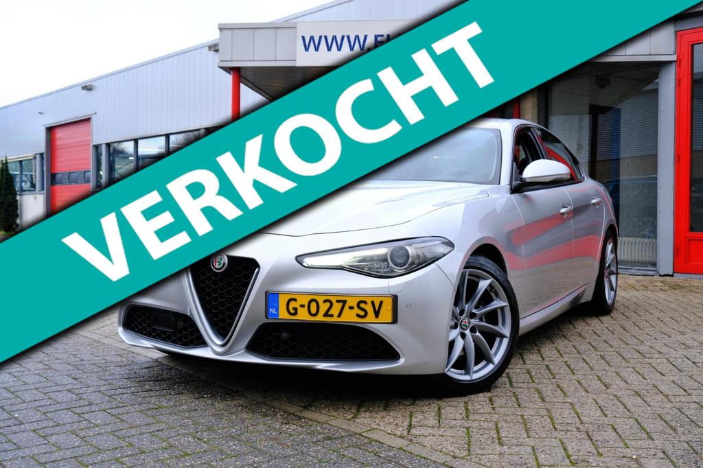 Alfa Romeo Giulia 2.2 180pk Super Aut.Navi|Xenon|Cam|LMV|Hal, Automaat, 745 kg, Achterwielaandrijving, Gebruikt