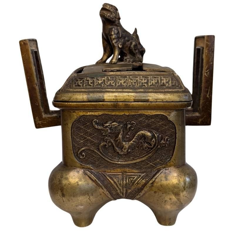 Chinese bronzen wierookbrander met draak
