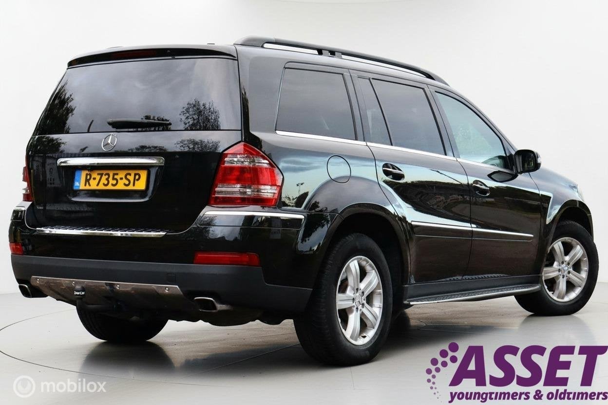 Youngtimer Mercedes GL500 V8 aut 7-zit | schuifdak | Carplay, Automaat, 5461 cc, Zwart, Bedrijf