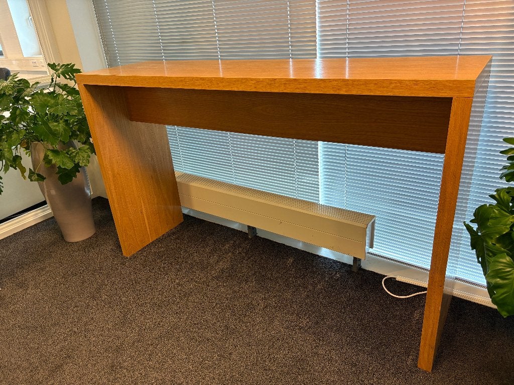 Side table / bartafel, Ophalen, Gebruikt, 150 tot 200 cm, 25 tot 50 cm