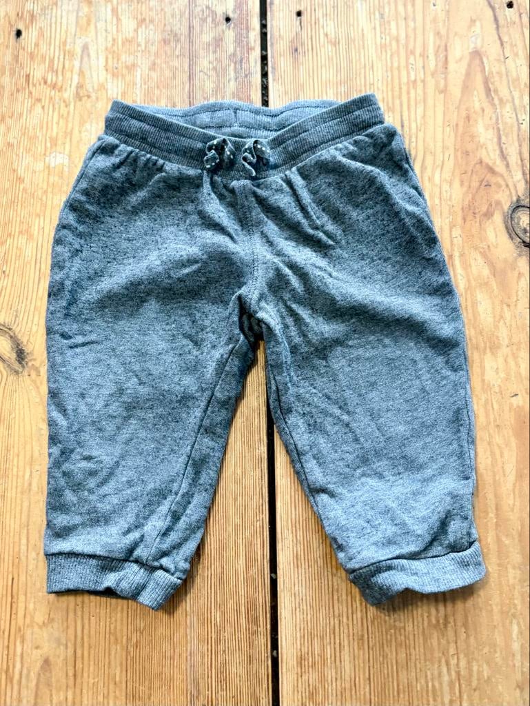 H&M baby jogger donkergrijs 74, Ophalen of Verzenden, Gebruikt, Jongetje, Broekje