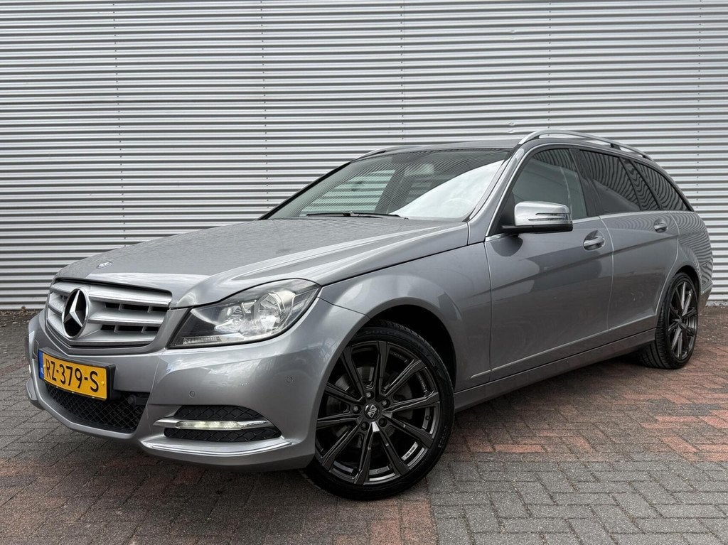Mercedes C-klasse Estate 220 CDI Elegance|nl auto|navi|cruis, Auto's, 21 km/l, Euro 5, Achterwielaandrijving, Zwart