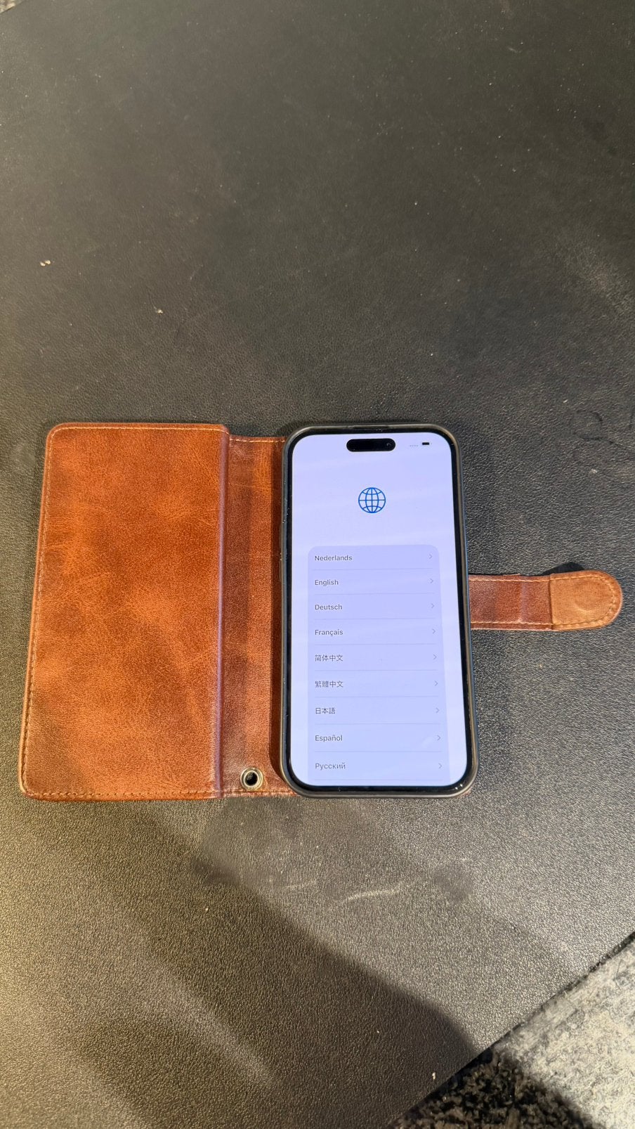 iPhone 15 Hoesje echt leer, Ophalen of Verzenden, Zo goed als nieuw