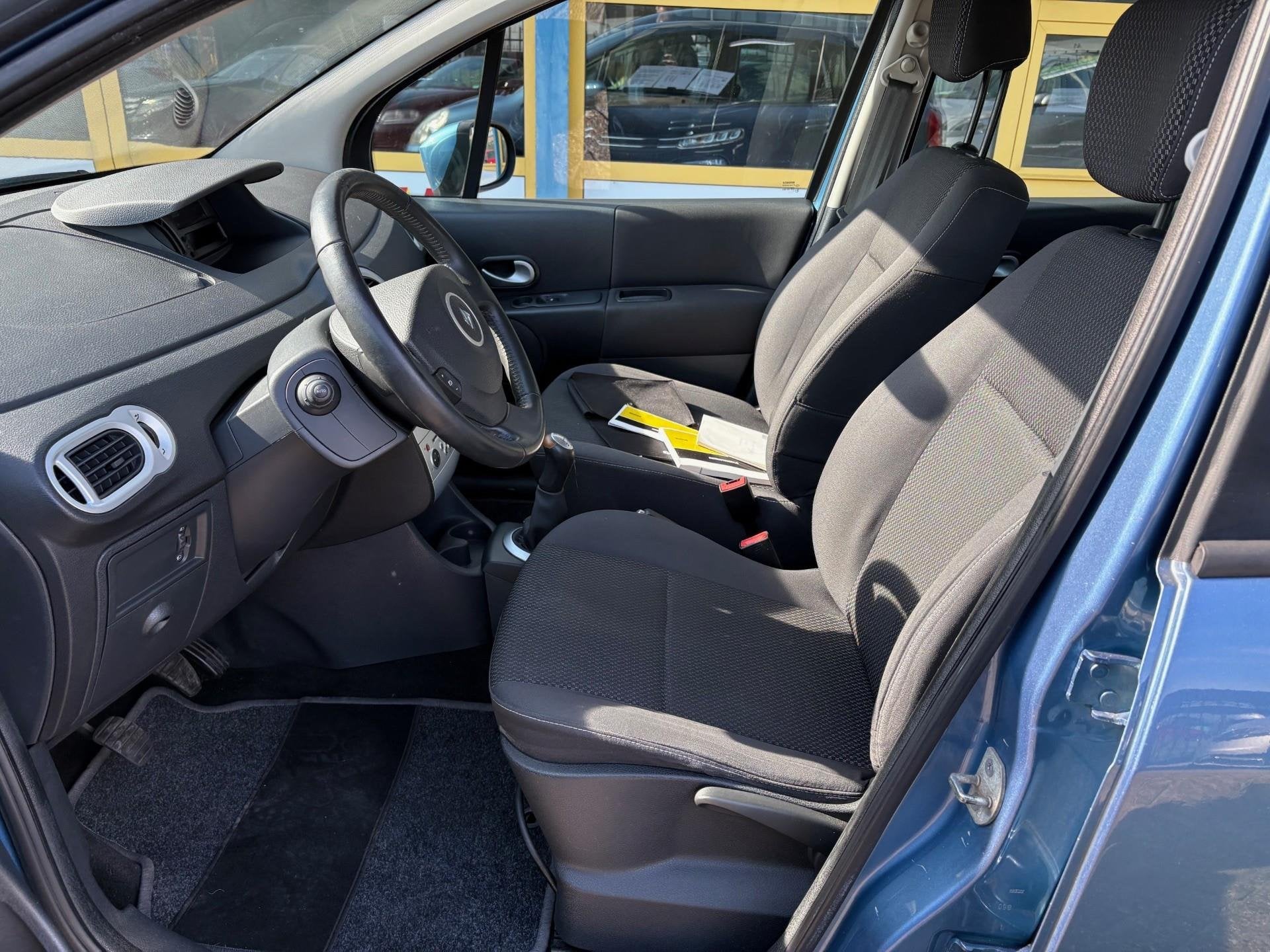 Renault Grand Modus 1.2 TCE Dynamique AIRCO APK T/M 29-10-27, Voorwielaandrijving, Gebruikt, Zwart, 4 cilinders