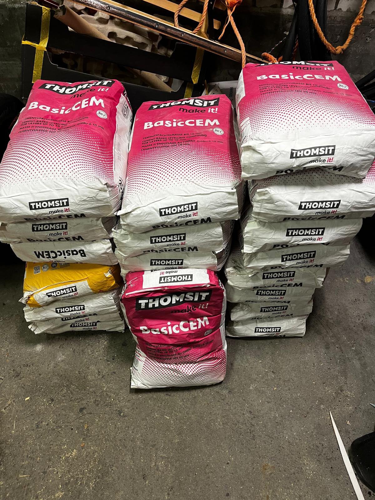 Egaline Thomsit Basiccem, Ophalen, Nieuw