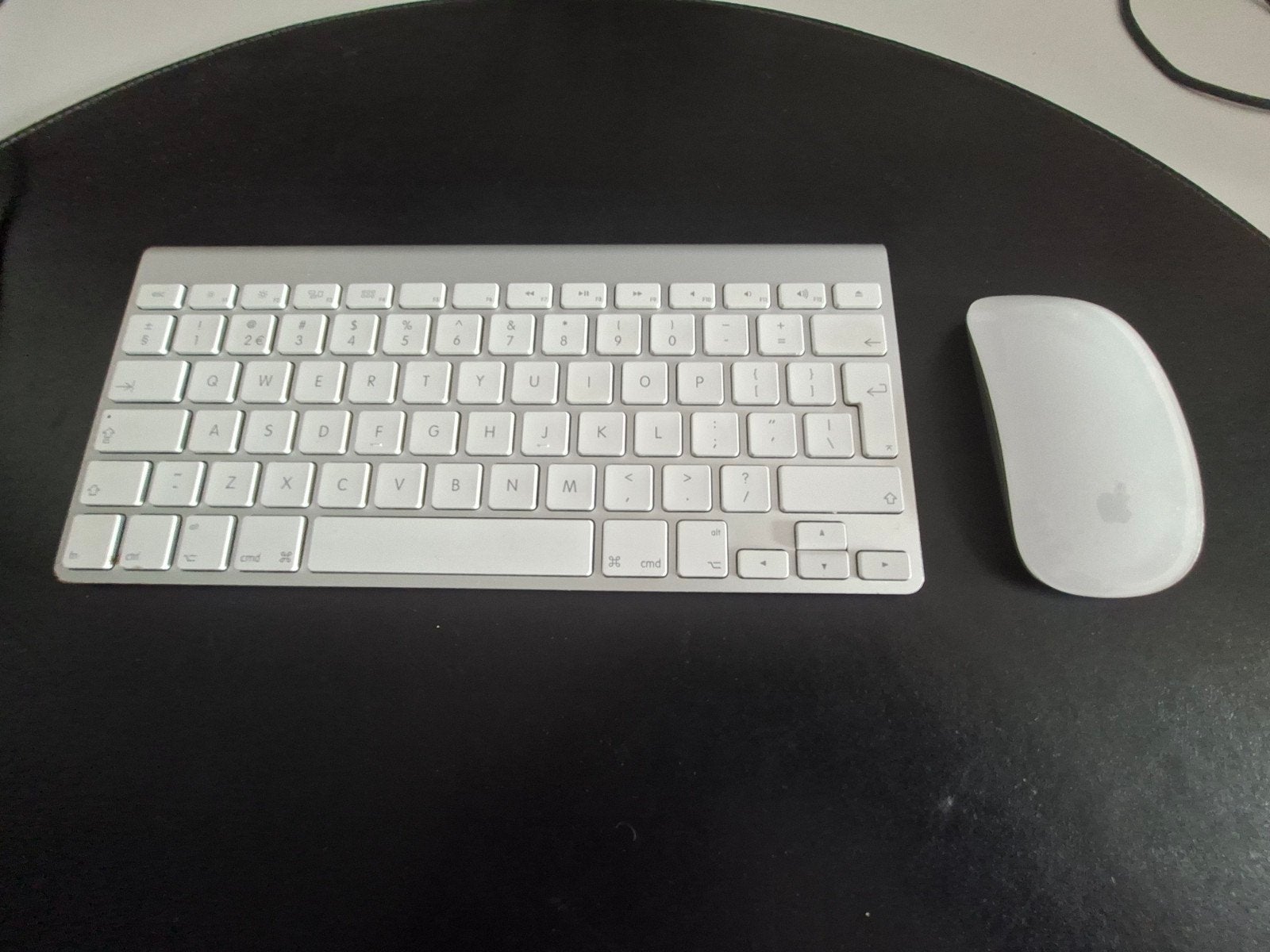 Apple Magic toetsenbord en muis, Computers en Software, Toetsenborden, Gebruikt, Toetsenbord en muis-set, Ophalen of Verzenden