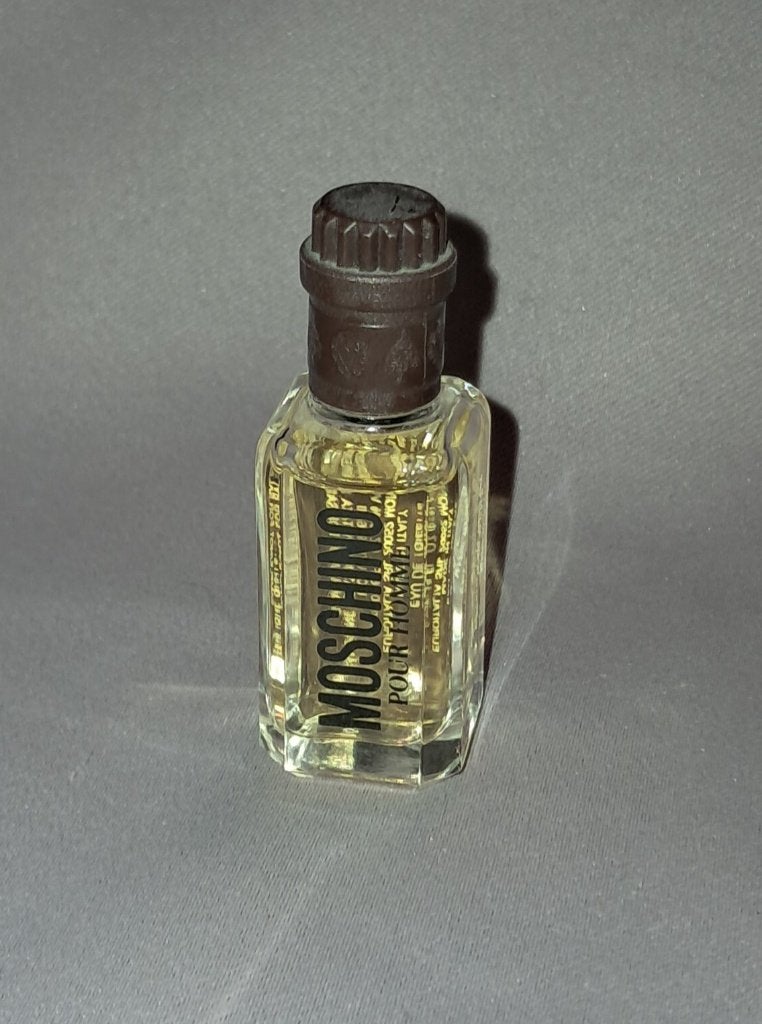 Parfum miniatuur Moschino uomo, Ophalen of Verzenden, Zo goed als nieuw, Miniatuur, Gevuld