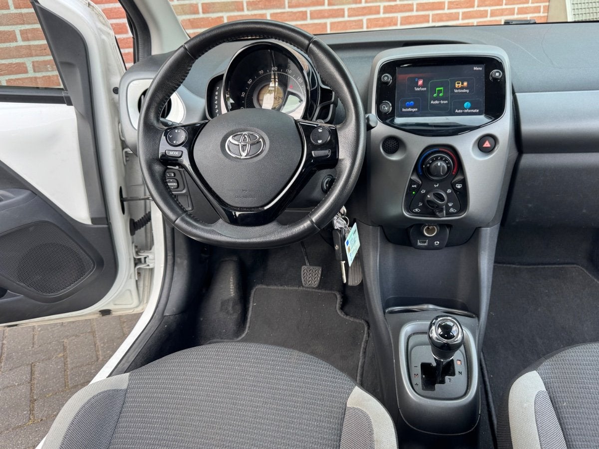 Toyota Aygo 1.0 VVT-i Automaat | X-Play 5-Drs | Airco | Came, Automaat, Gebruikt, Euro 6, LED verlichting