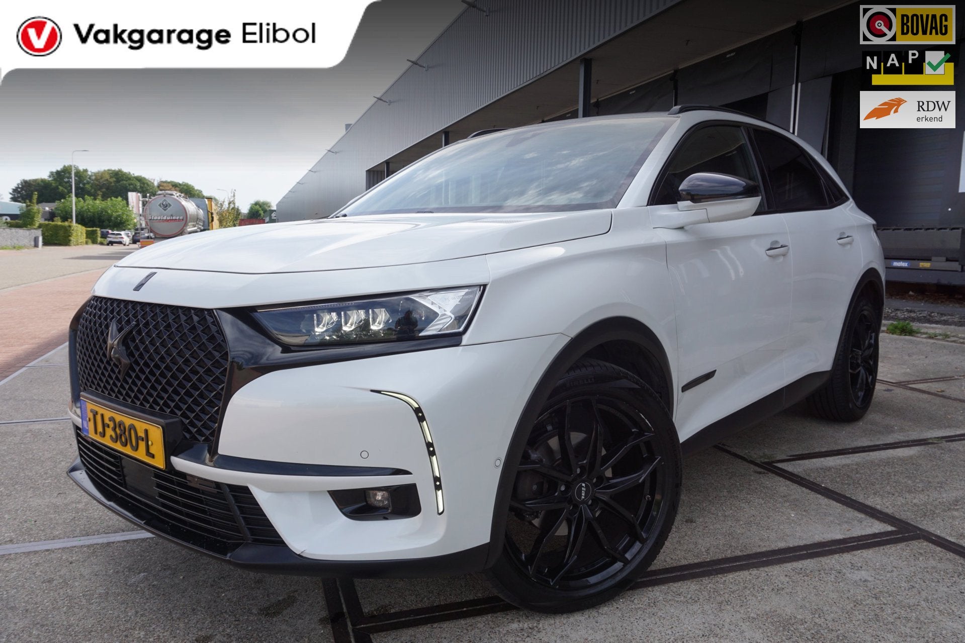DS 7 Crossback 1.6 PureTech Opera * Automaat * Pano * Navi *, Auto's, Dealer onderhouden, 4 cilinders, 181 pk, Automatische klimaatregeling
