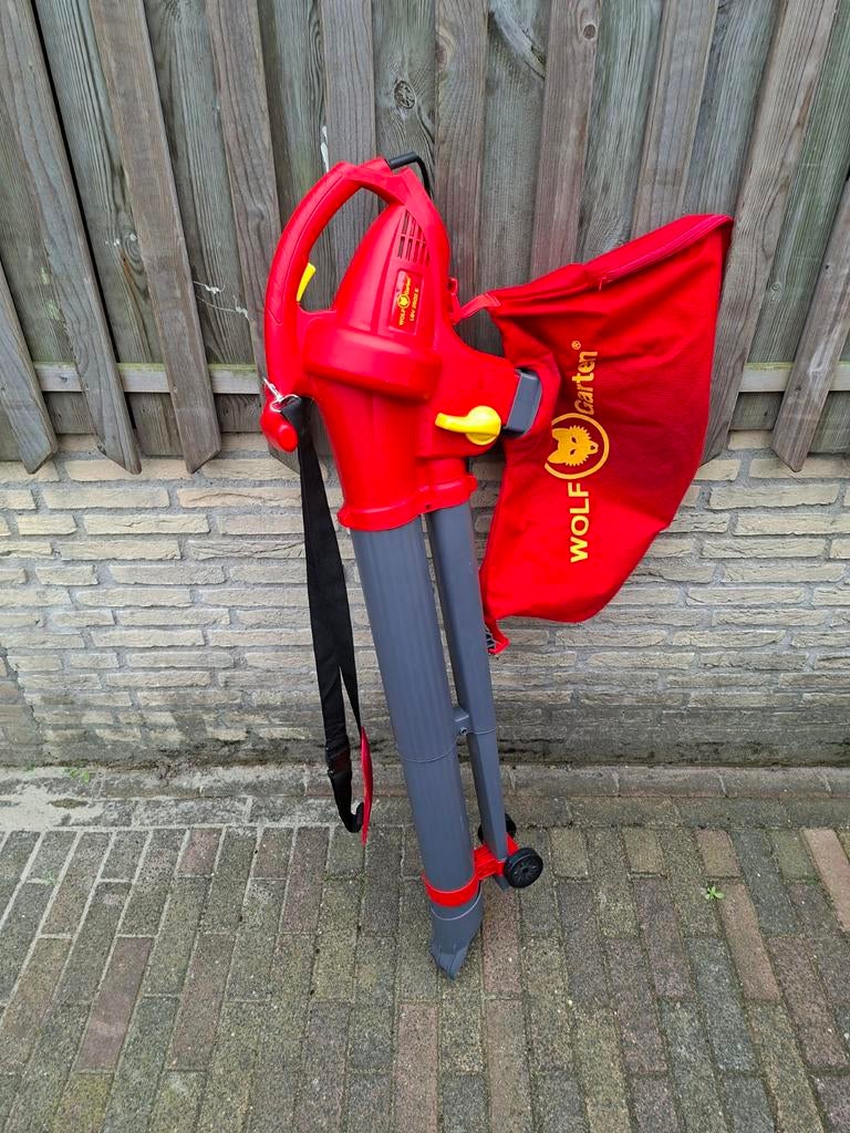 Wolf-Garten bladblazer met zuig- en versnipperfunctie, Met opvangzak, Handgedragen, Ophalen of Verzenden, Zo goed als nieuw