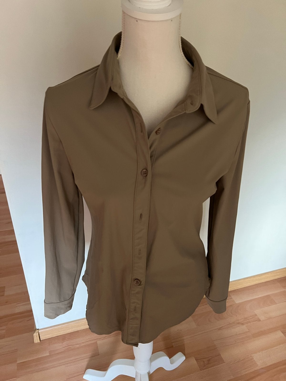 Blouse travelstof Nicolette Kluijver ter Stal taupe, Kleding | Dames, Ophalen of Verzenden, Gedragen, Maat 38/40 (M), Overige kleuren