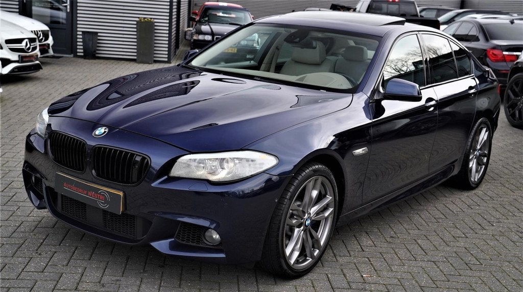 BMW 5-serie 550i High Executive | M-pakket | Adaptieve cruis, Automaat, Euro 5, Achterwielaandrijving, Gebruikt