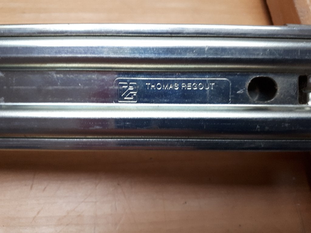 4 sets zware gelagerde ladegeleiders Thomas Regout € 20,-, Ophalen, Gebruikt