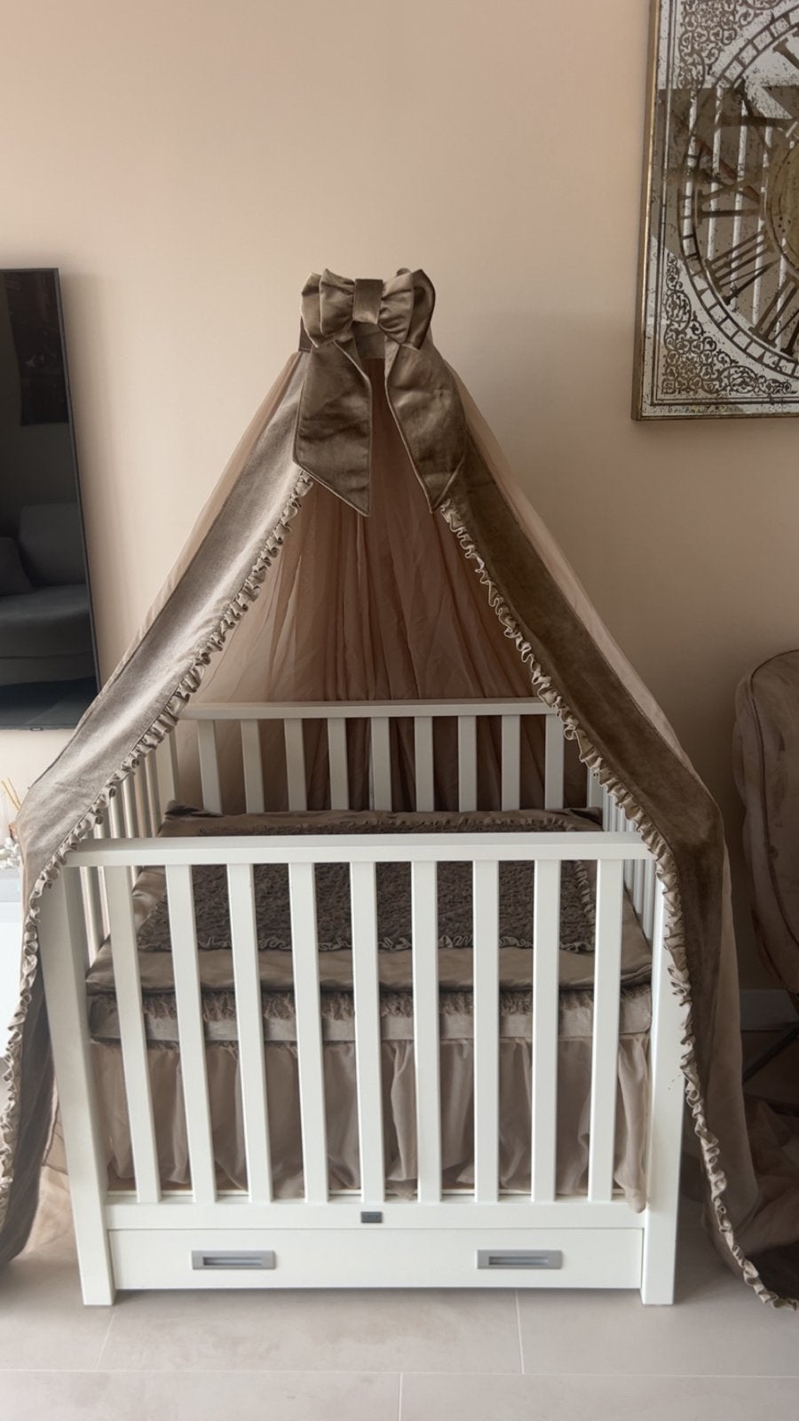 Witte babybox met Hemel en handgemaakte boxaankleding, Kinderen en Baby's, Boxen, Ophalen, Zo goed als nieuw, Vierkant, In hoogte verstelbaar