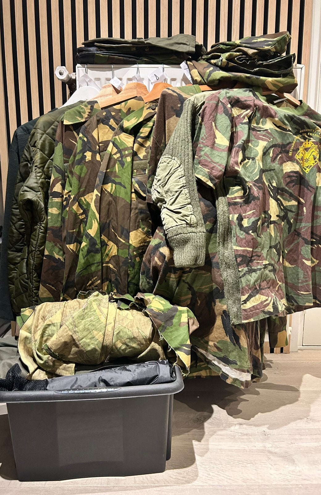 Veel kl leger spullen, Verzamelen, Ophalen, Landmacht, Nederland, Kleding of Schoenen