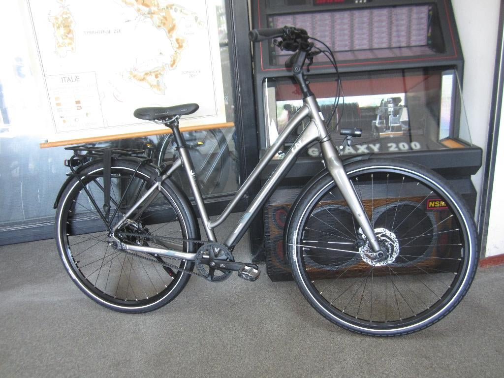 LIV Allure met beltdrive twv 1399 euro    Nieuw, Fietsen en Brommers, Ophalen, Nieuw, Minder dan 10 versnellingen, Giant
