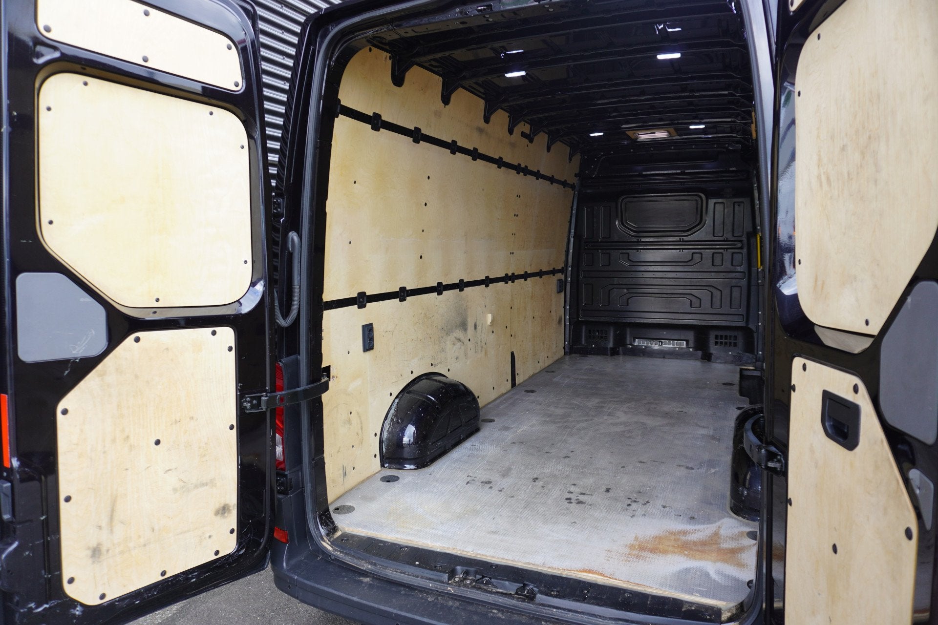 Volkswagen Crafter 140pk L4H3/L3H2 Trekhaak Airco Cruise con, Auto's, 2095 kg, Stof, Gebruikt, Euro 6
