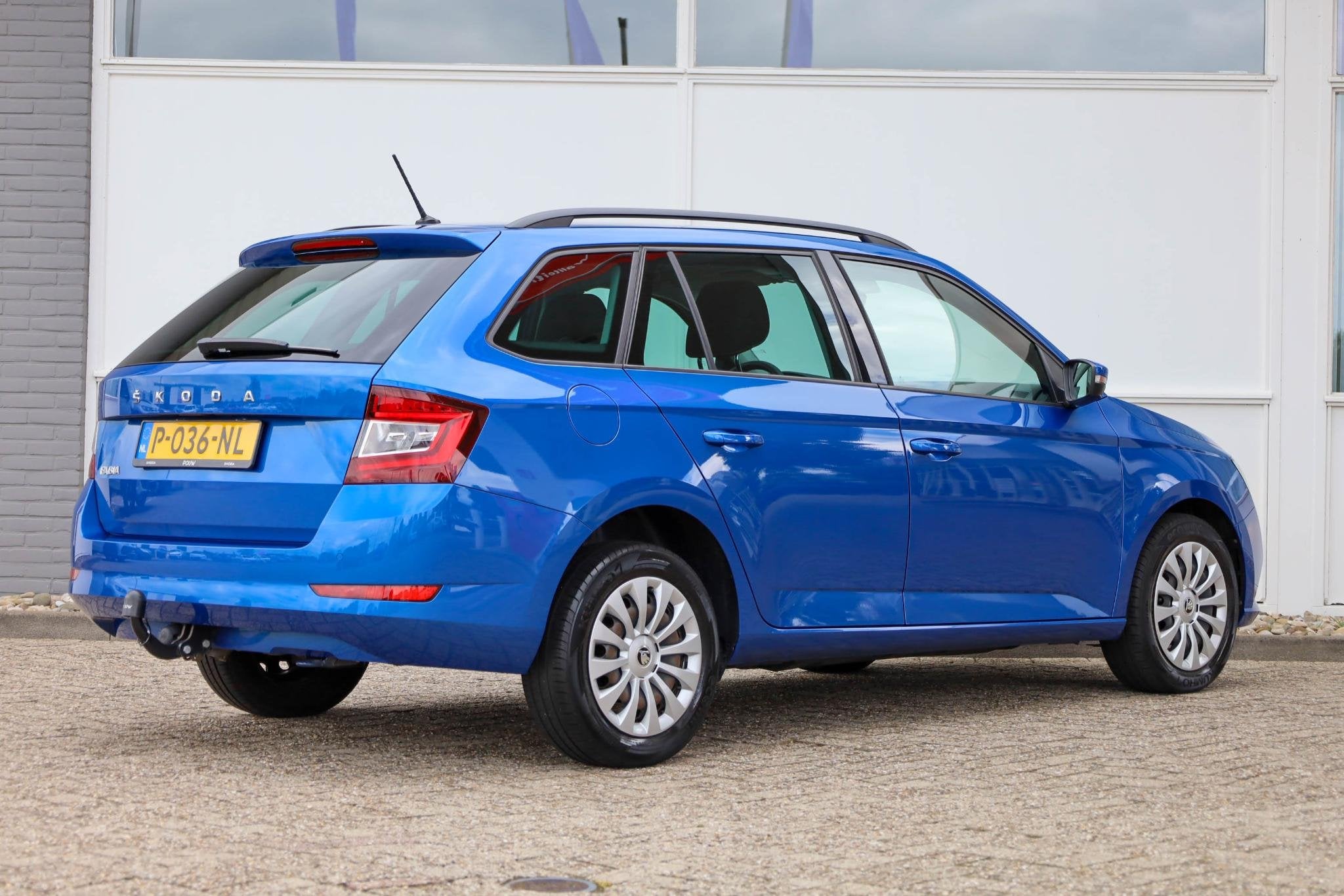 Skoda Fabia Combi 1.0 TSI 95pk Ambition | Trekhaak | Parkeer, Auto's, Voorwielaandrijving, 12 maanden, Stof, Gebruikt