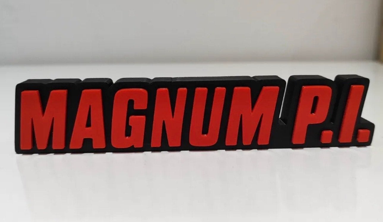 Magnum P.I. Logo Ledlamp - Vintage TV Serie Decoratie, Verzenden, Zo goed als nieuw, Tv, Beeldje, Replica of Model